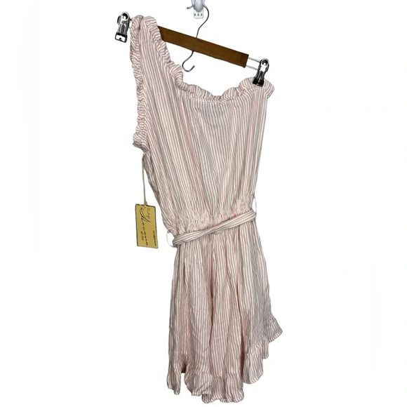 Vintage Havana • One Shoulder Ruffled Romper - Picture 3 of 11